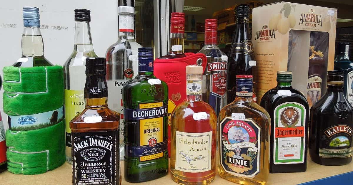 Češi pijí nejvíc alkoholu v Evropě: Jaké to může mít následky?