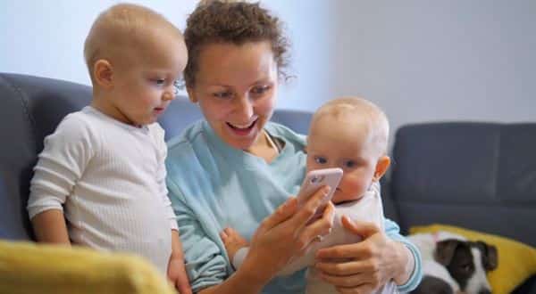 Příspěvek ve výši 1 580 Kč na Velikonoce: Kdo na něj má nárok a jak zažádat?